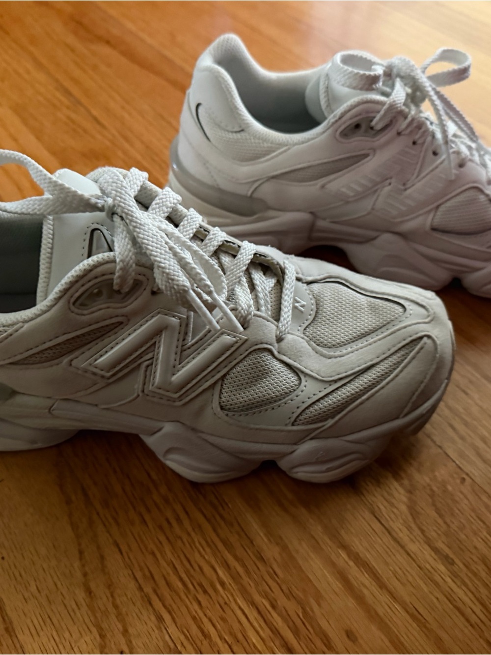 New Balance 9060 - Picture 4 of 6